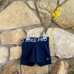 Nike pro shorts 3”